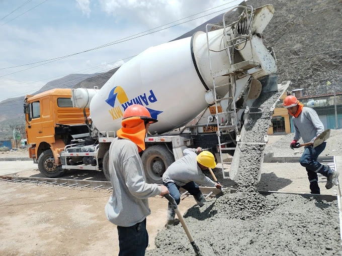 Camiones mixer Pamarmix operando en Huánuco